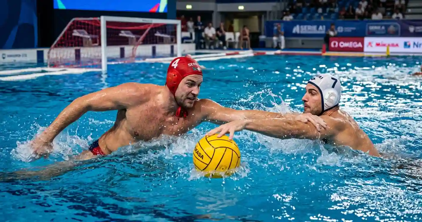 Pallanuotisti di Pro Recco e AN Brescia in acqua durante un classico della Serie A1 maschile